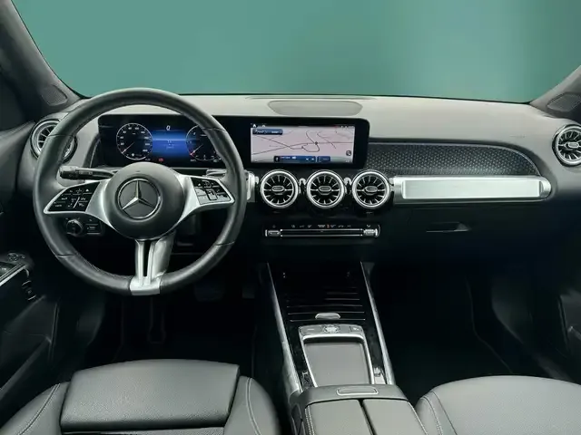 Mercedes-Benz GLB 200