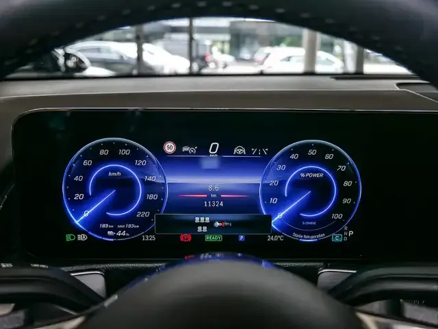 Mercedes-Benz EQB 300