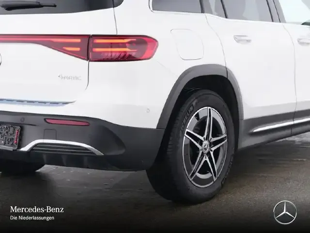 Mercedes-Benz EQB 300