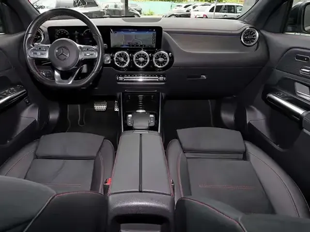 Mercedes-Benz EQA 300