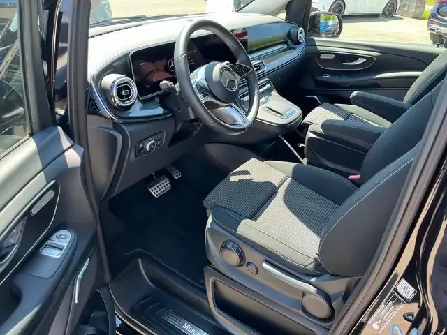 Mercedes-Benz V 220