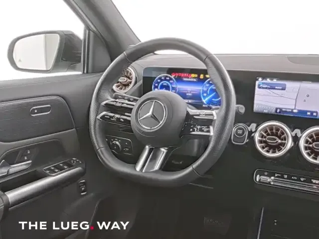 Mercedes-Benz EQA 300