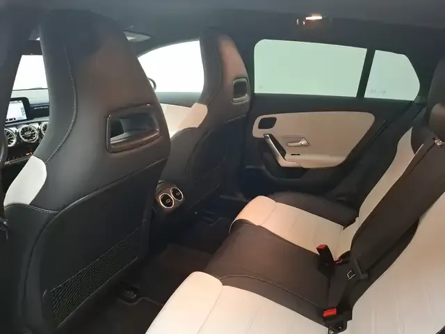 Mercedes-Benz CLA 35 AMG