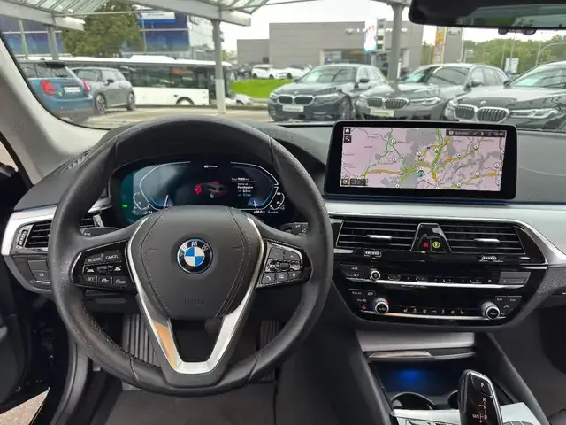 BMW 530