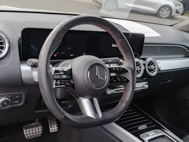 Mercedes-Benz GLB 250