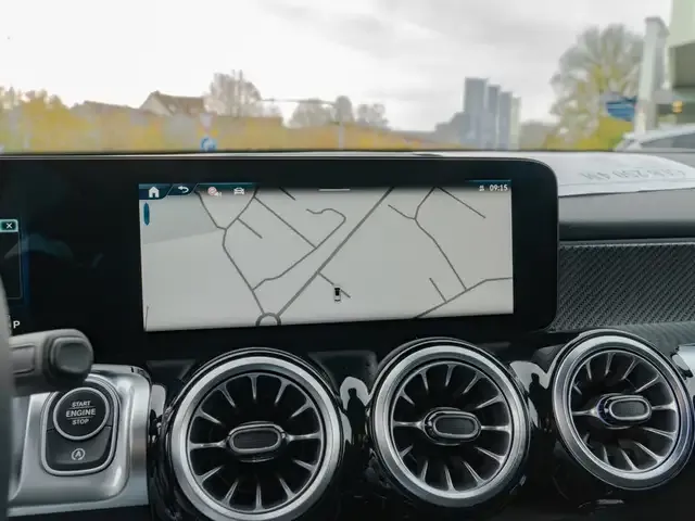 Mercedes-Benz GLB 250