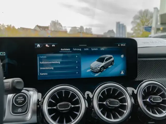 Mercedes-Benz GLB 250