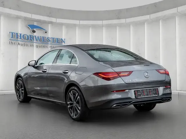 Mercedes-Benz CLA 180