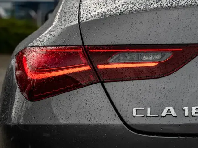 Mercedes-Benz CLA 180