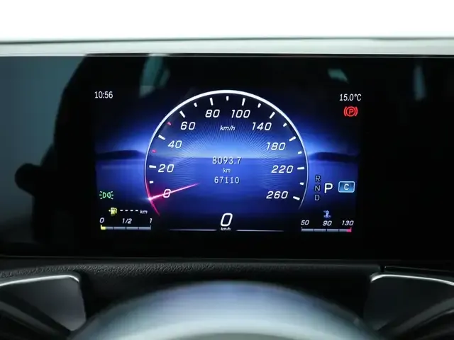 Mercedes-Benz GLB 180