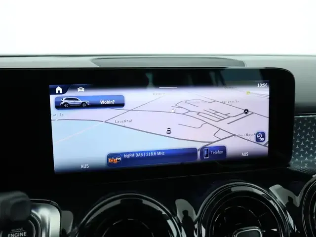 Mercedes-Benz GLB 180