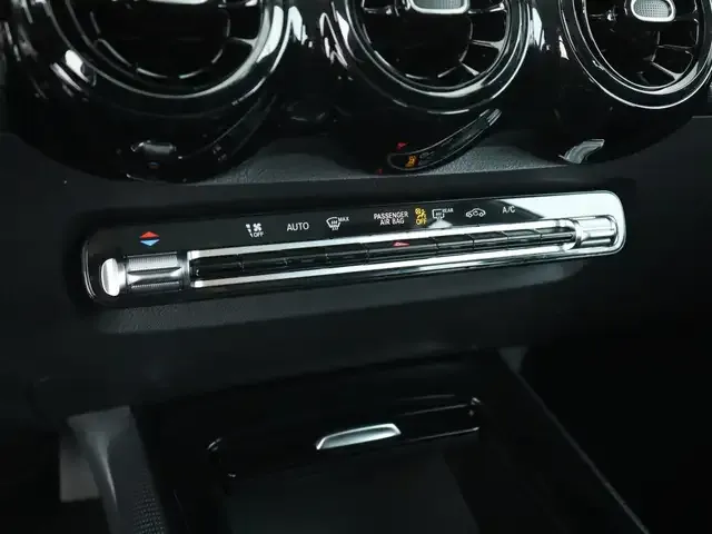 Mercedes-Benz GLB 180