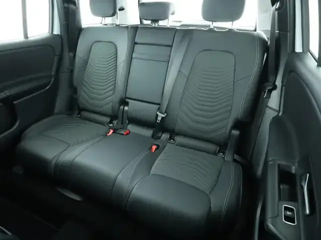 Mercedes-Benz GLB 180