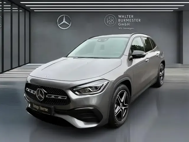 Mercedes-Benz GLA 200