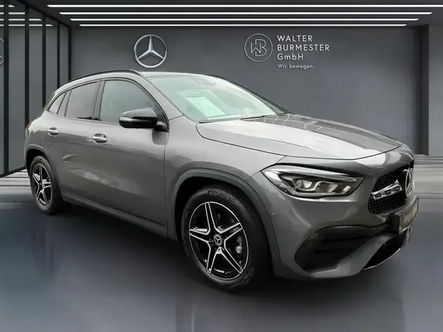 Mercedes-Benz GLA 200