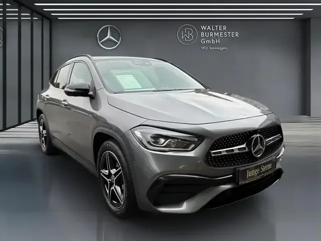 Mercedes-Benz GLA 200