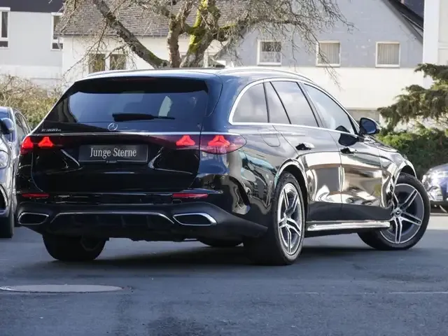 Mercedes-Benz E 300