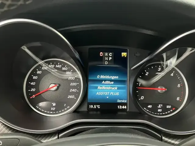 Mercedes-Benz V 300