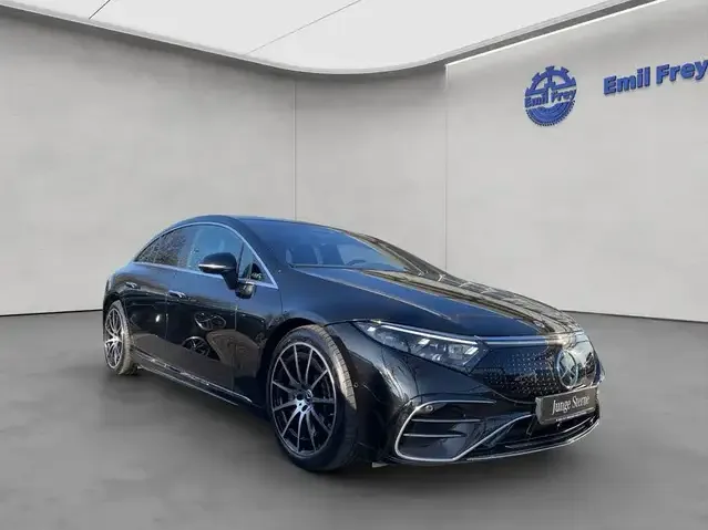 Mercedes-Benz EQS SUV