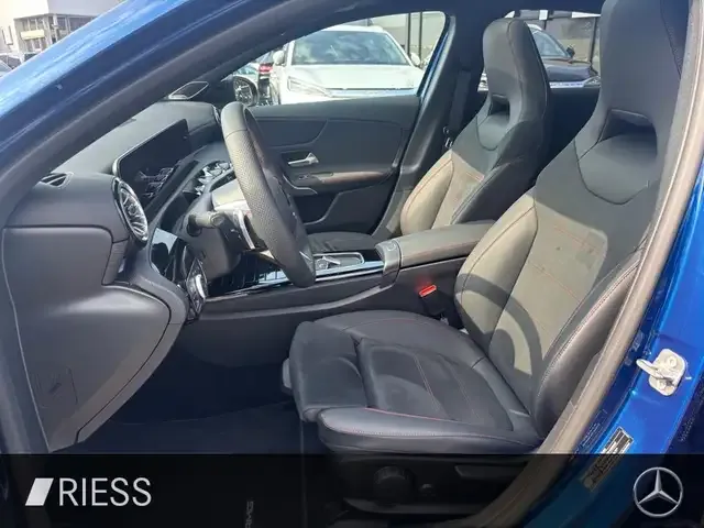 Mercedes-Benz A 220