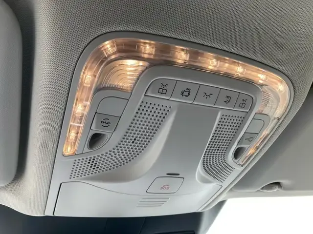 Mercedes-Benz V 220
