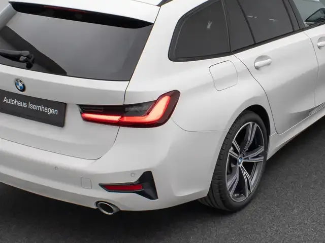 BMW 330