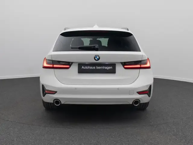 BMW 330