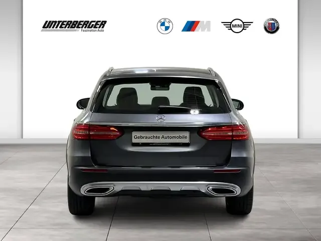 Mercedes-Benz E 400