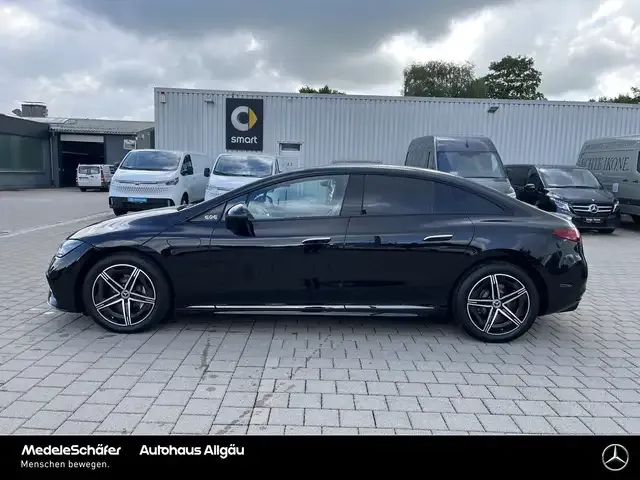 Mercedes-Benz EQE 300
