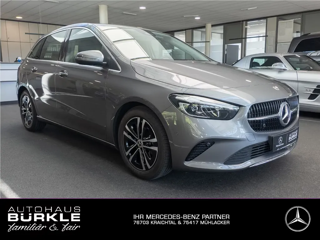 Mercedes-Benz B 200