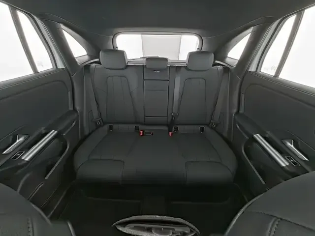 Mercedes-Benz EQA 300