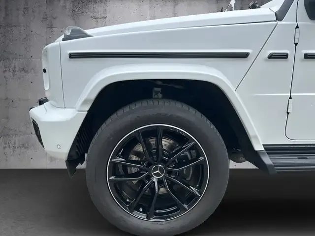 Mercedes-Benz G 500