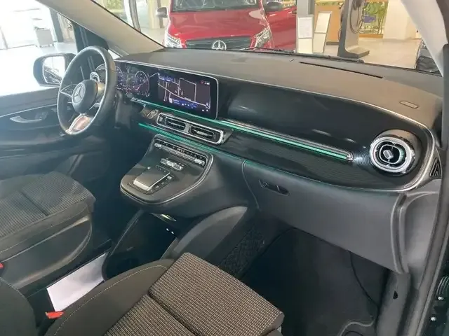 Mercedes-Benz V 250