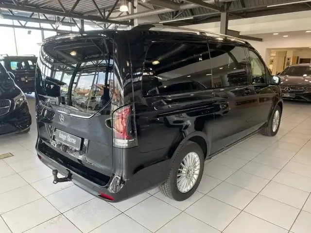 Mercedes-Benz V 250