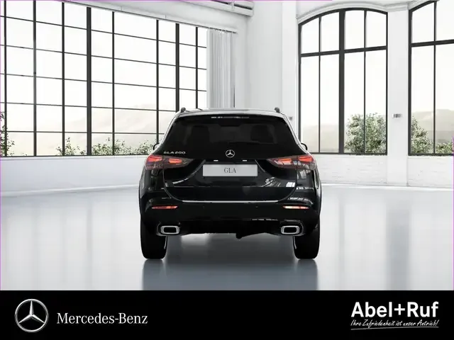 Mercedes-Benz GLA 200