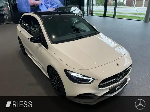Mercedes-Benz B 220