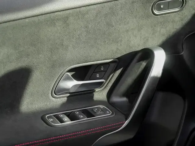 Mercedes-Benz A 35 AMG