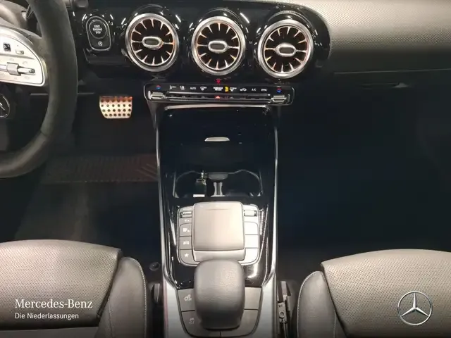 Mercedes-Benz CLA 45 AMG