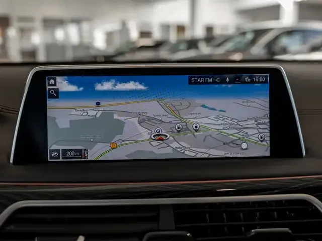 BMW 750