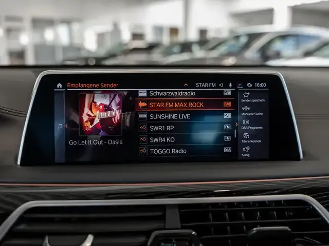 BMW 750
