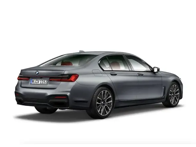 BMW 750