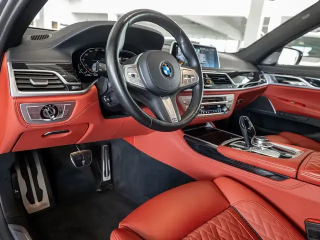BMW 750