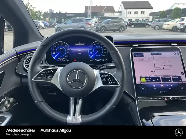 Mercedes-Benz EQE 300