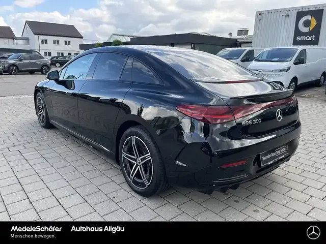 Mercedes-Benz EQE 300