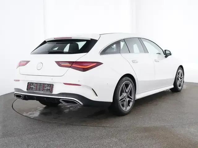 Mercedes-Benz CLA 220