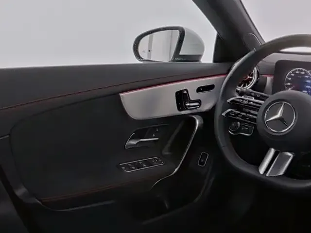 Mercedes-Benz CLA 220