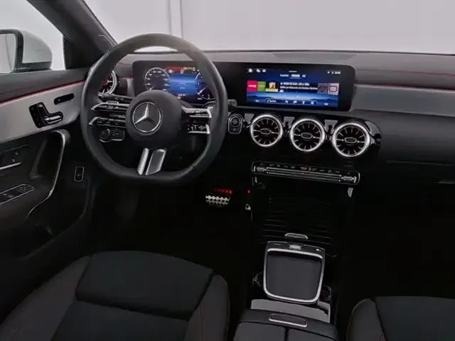 Mercedes-Benz CLA 220