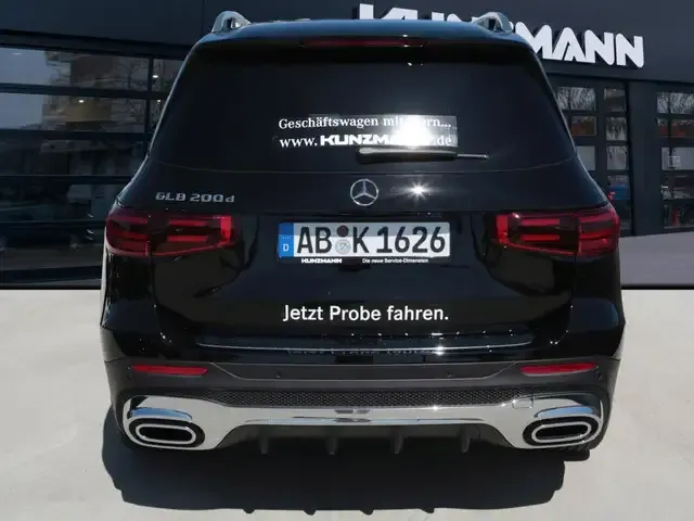 Mercedes-Benz GLB 200
