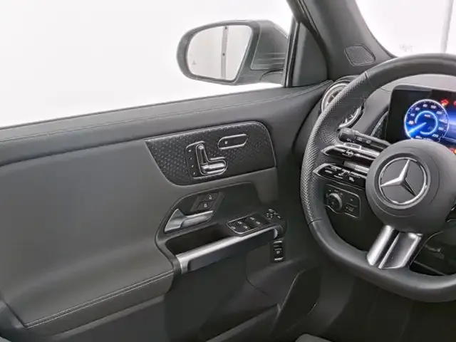 Mercedes-Benz EQB 250