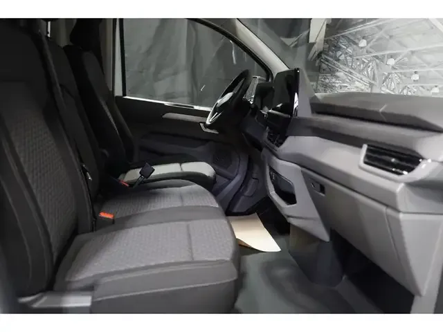 Volkswagen T7 Transporter